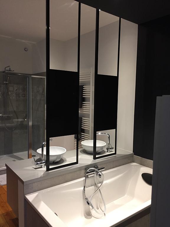 Fabrication et pose de meubles de salles de bain sur mersure Menuiserie Chevalier
